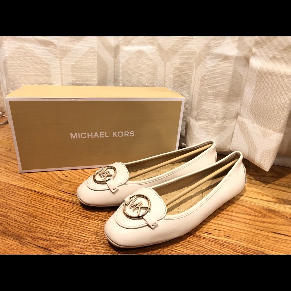 Michael kors flat shoes